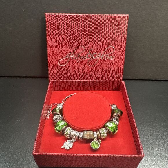 NEW- Glam & Glow GREEN CHARM BRACELET - New in Box - Picture 1 of 6